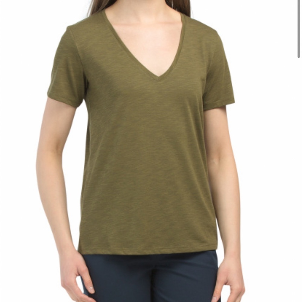 Theory women’s green v-neck T-shirt